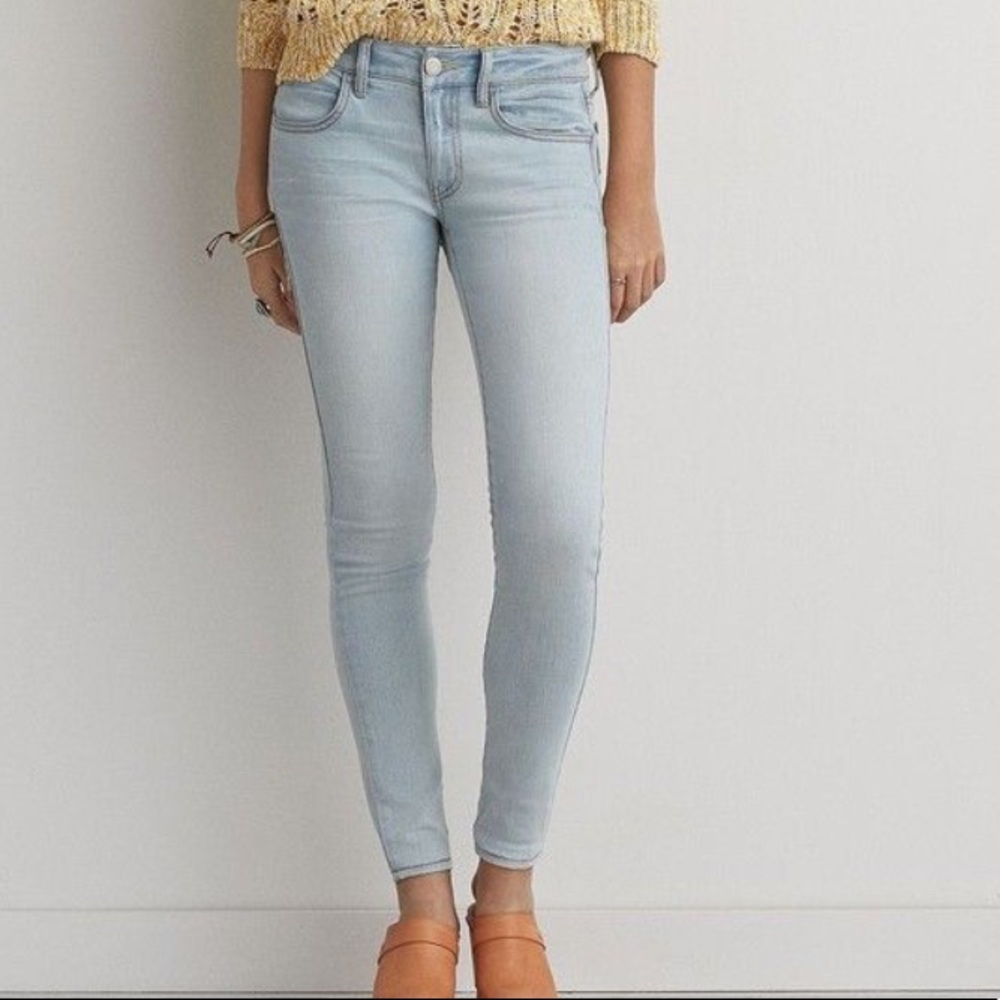AE Skinny light wash jeans